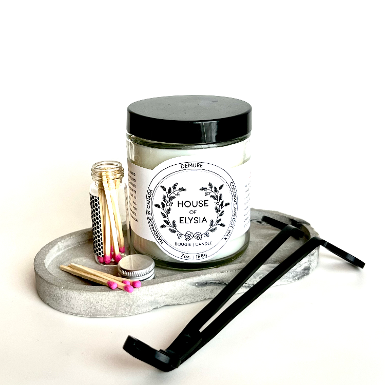 Signature Candle - Demure image 0
